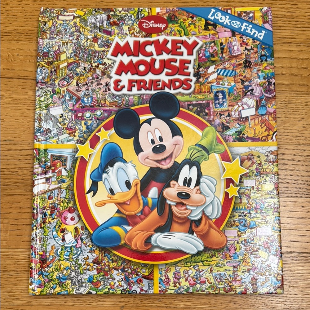 Disney Mickey Mouse & Friends Look and Find Book